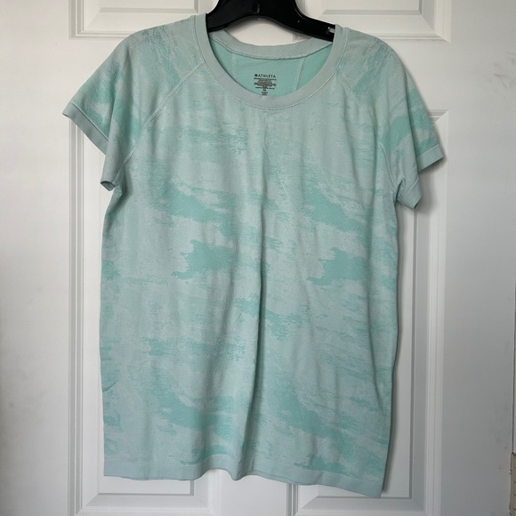 Athleta Momentum Camo Tee Fiji Mint - Picture 1 of 6